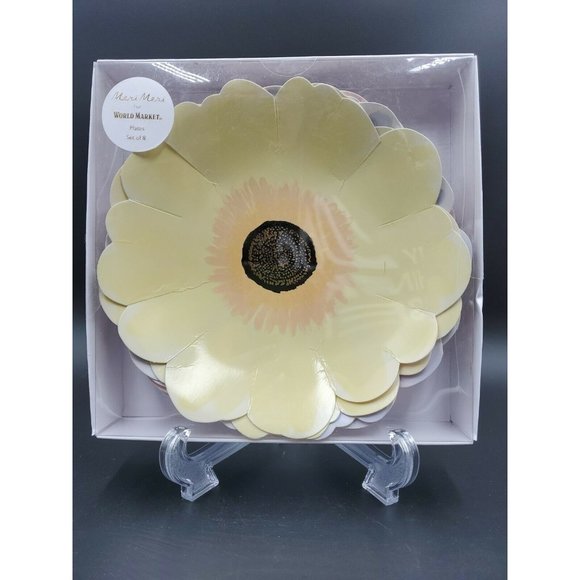 Meri Meri Flower Shaped Paper Plates 7-3/8" Party Plates  (8 Pack) - Picture 1 of 9